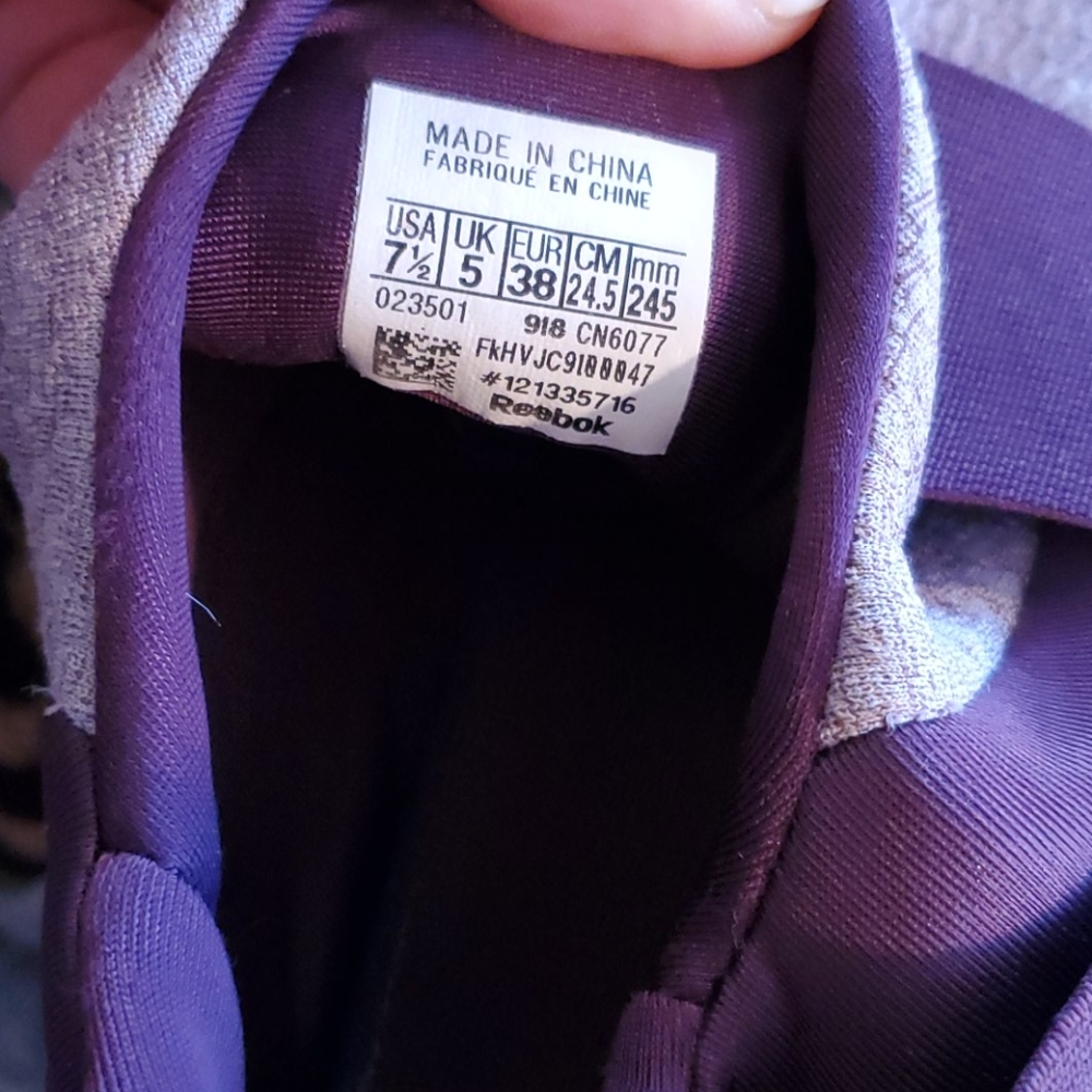 Sneakers - Picture 5 of 5